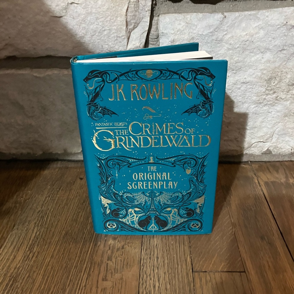 The Crimes of Grindelwald the original Screenplay Book